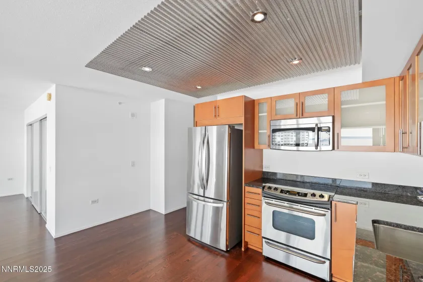 255 Sierra, Reno, Nevada 89501, 1 Bedroom Bedrooms, ,1 BathroomBathrooms,Residential,Residential,Sierra,250056407