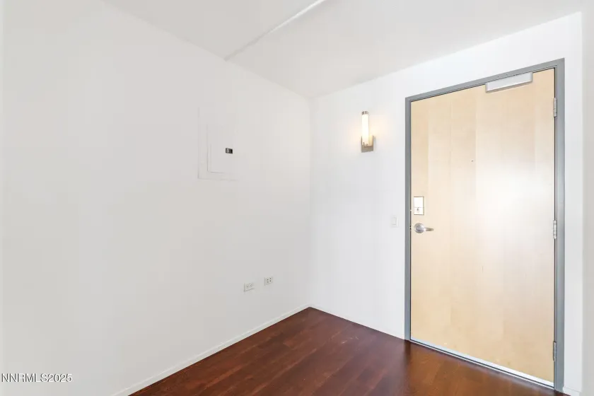 255 Sierra, Reno, Nevada 89501, 1 Bedroom Bedrooms, ,1 BathroomBathrooms,Residential,Residential,Sierra,250056407
