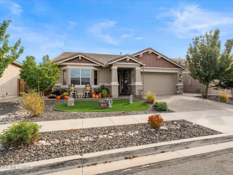 941 Silver Coyote, Sparks, Nevada 89436, 3 Bedrooms Bedrooms, ,2 BathroomsBathrooms,Residential,Residential,Silver Coyote,250056406