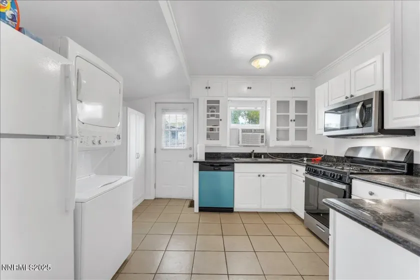 1902 Peters, Carson City, Nevada 89706, 2 Bedrooms Bedrooms, ,1 BathroomBathrooms,Residential,Residential,Peters,250056408