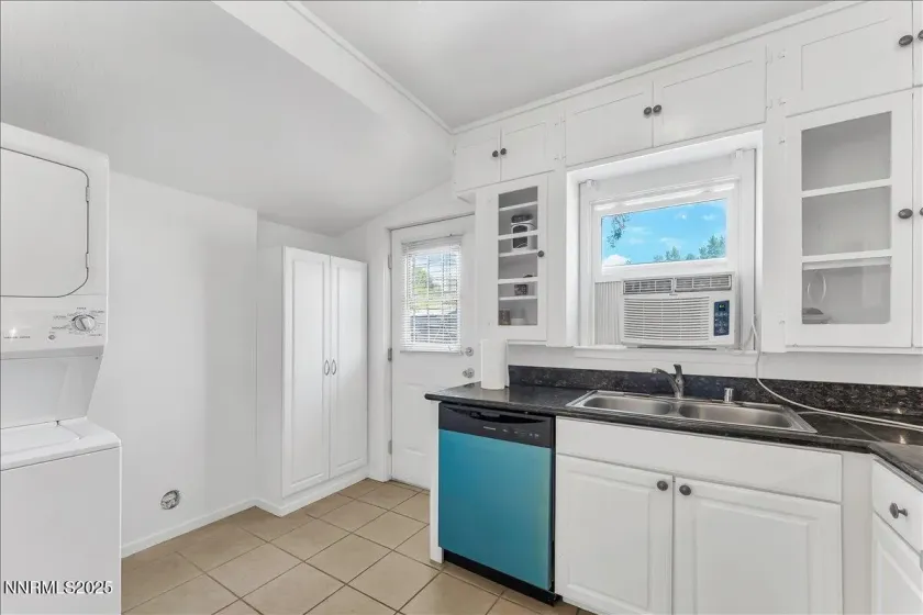 1902 Peters, Carson City, Nevada 89706, 2 Bedrooms Bedrooms, ,1 BathroomBathrooms,Residential,Residential,Peters,250056408