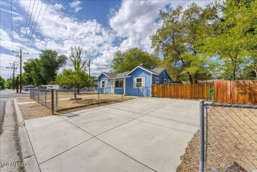 1902 Peters, Carson City, Nevada 89706, 2 Bedrooms Bedrooms, ,1 BathroomBathrooms,Residential,Residential,Peters,250056408