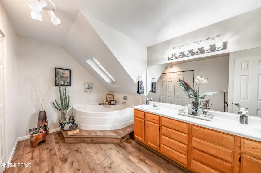 440 Aswan, Sparks, Nevada 89441, 3 Bedrooms Bedrooms, ,3 BathroomsBathrooms,Residential,Residential,Aswan,250056383