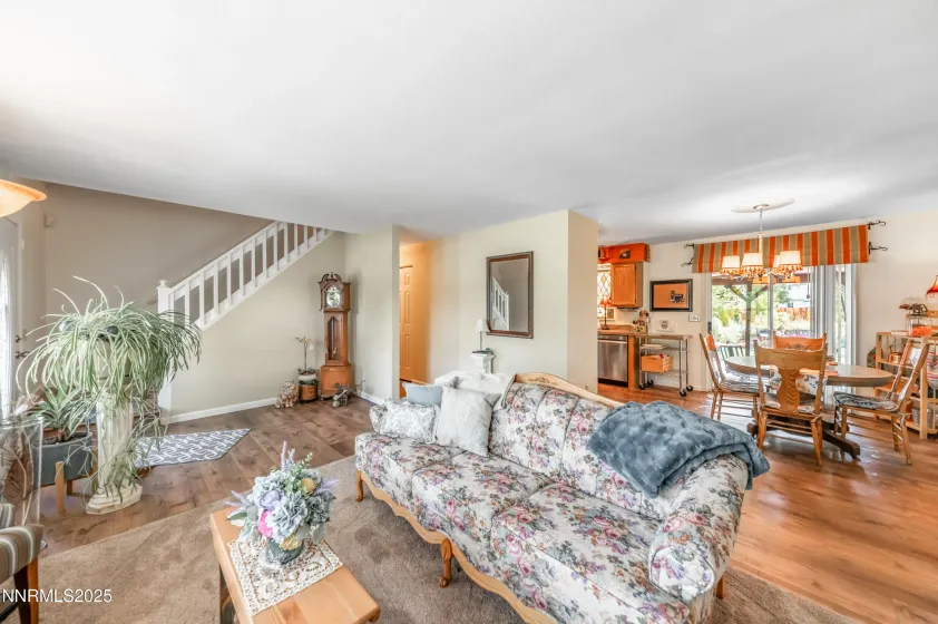 440 Aswan, Sparks, Nevada 89441, 3 Bedrooms Bedrooms, ,3 BathroomsBathrooms,Residential,Residential,Aswan,250056383