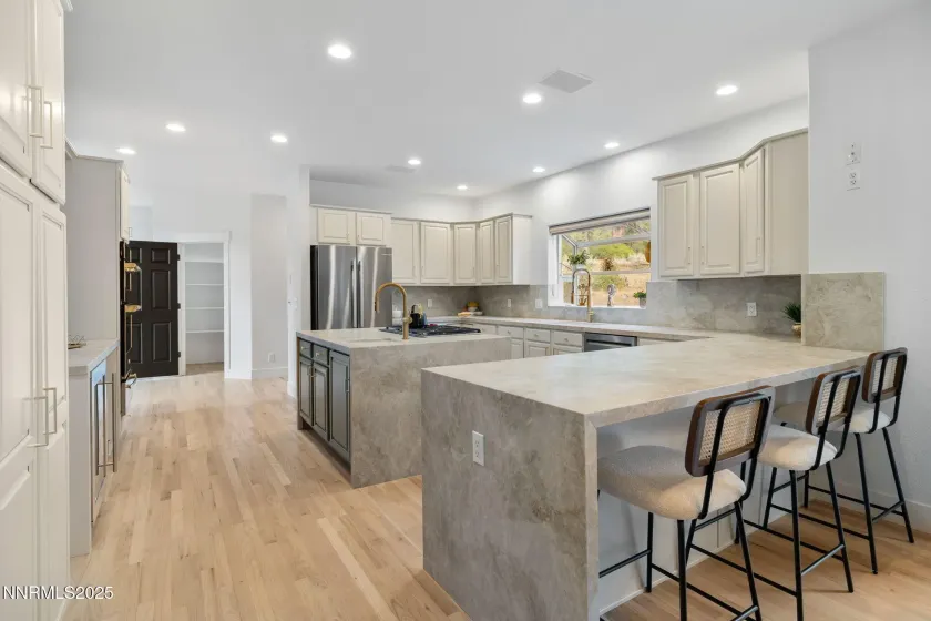 16435 Snow Flower, Reno, Nevada 89511, 5 Bedrooms Bedrooms, ,4 BathroomsBathrooms,Residential,Residential,Snow Flower,250056413