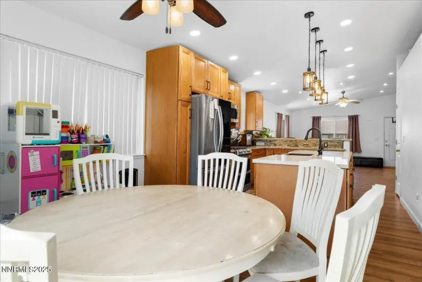 5658 Cranberry, Sun Valley, Nevada 89433, 4 Bedrooms Bedrooms, ,2 BathroomsBathrooms,Residential,Residential,Cranberry,250056415