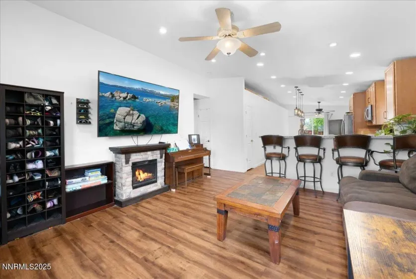 5658 Cranberry, Sun Valley, Nevada 89433, 4 Bedrooms Bedrooms, ,2 BathroomsBathrooms,Residential,Residential,Cranberry,250056415