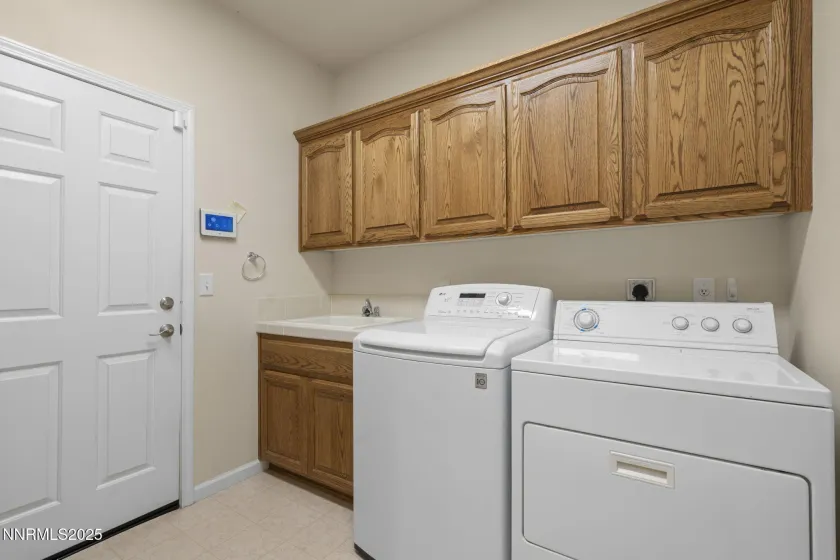 1094 Rawhide, Fernley, Nevada 89408, 3 Bedrooms Bedrooms, ,2 BathroomsBathrooms,Residential,Residential,Rawhide,250056414