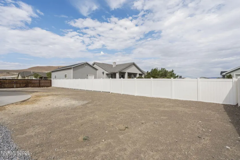 1094 Rawhide, Fernley, Nevada 89408, 3 Bedrooms Bedrooms, ,2 BathroomsBathrooms,Residential,Residential,Rawhide,250056414