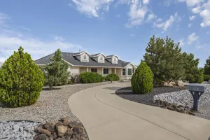 1094 Rawhide, Fernley, Nevada 89408, 3 Bedrooms Bedrooms, ,2 BathroomsBathrooms,Residential,Residential,Rawhide,250056414