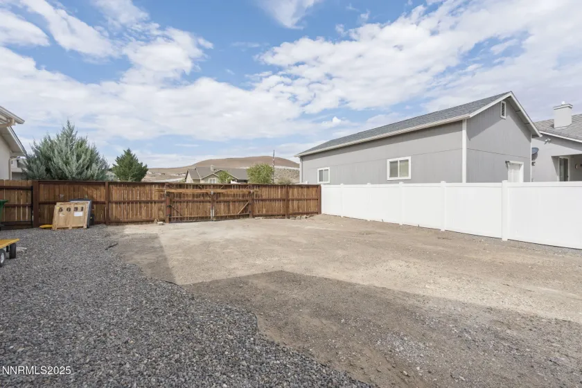1094 Rawhide, Fernley, Nevada 89408, 3 Bedrooms Bedrooms, ,2 BathroomsBathrooms,Residential,Residential,Rawhide,250056414