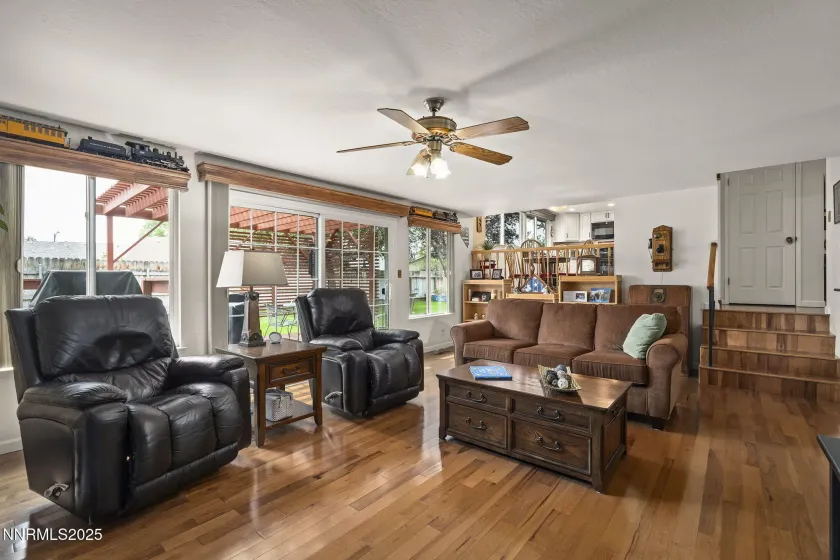 1857 Golden Spike Drive, Sparks, Nevada 89434, 4 Bedrooms Bedrooms, ,3 BathroomsBathrooms,Residential,Residential,Golden Spike Drive,250056424