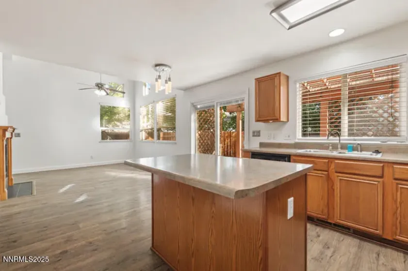 1359 Windridge, Carson City, Nevada 89706, 3 Bedrooms Bedrooms, ,3 BathroomsBathrooms,Residential,Residential,Windridge,250056425