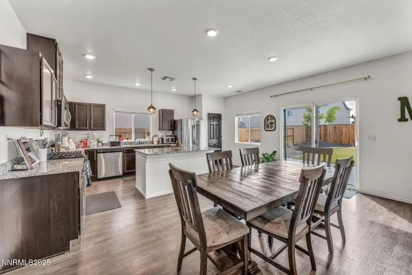 1281 Old Barn, Sparks, Nevada 89436, 4 Bedrooms Bedrooms, ,3 BathroomsBathrooms,Residential,Residential,Old Barn,250056428