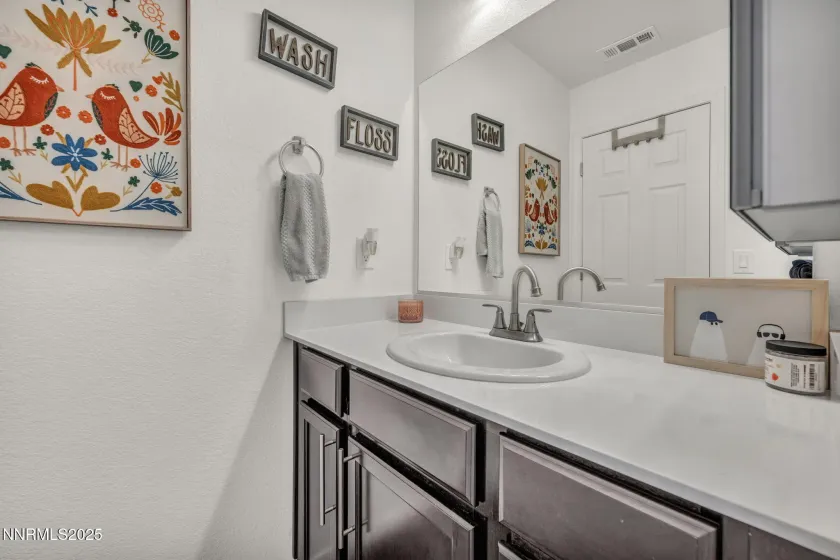 1281 Old Barn, Sparks, Nevada 89436, 4 Bedrooms Bedrooms, ,3 BathroomsBathrooms,Residential,Residential,Old Barn,250056428