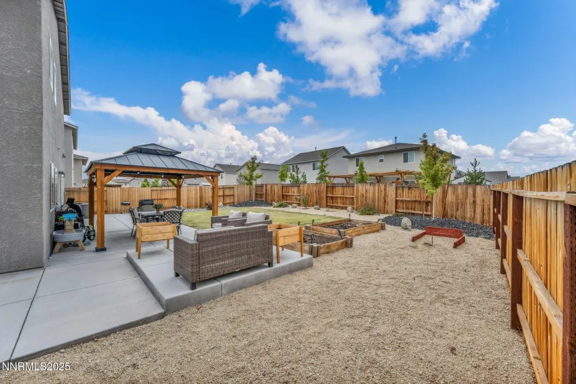 1281 Old Barn, Sparks, Nevada 89436, 4 Bedrooms Bedrooms, ,3 BathroomsBathrooms,Residential,Residential,Old Barn,250056428