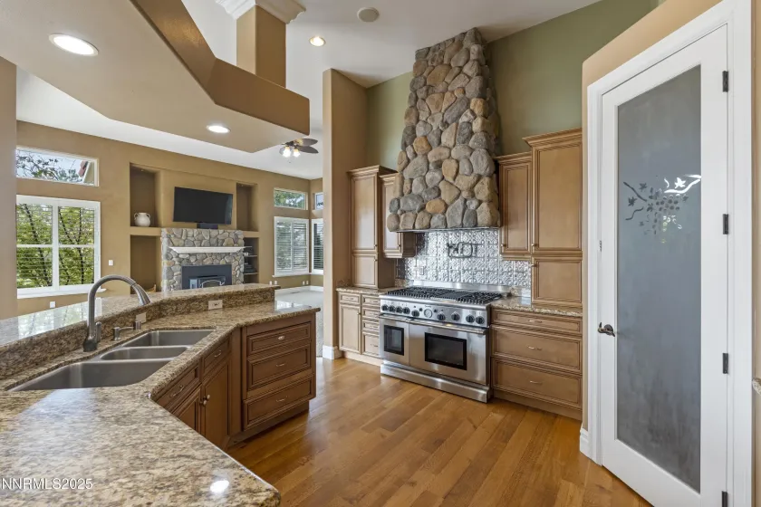 625 Onyo, Sparks, Nevada 89441, 4 Bedrooms Bedrooms, ,5 BathroomsBathrooms,Residential,Residential,Onyo,250056430