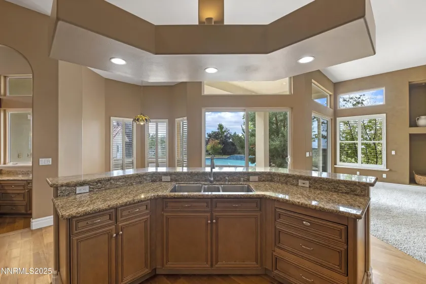 625 Onyo, Sparks, Nevada 89441, 4 Bedrooms Bedrooms, ,5 BathroomsBathrooms,Residential,Residential,Onyo,250056430