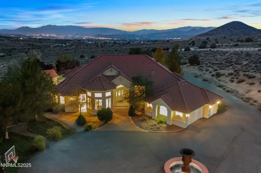 625 Onyo, Sparks, Nevada 89441, 4 Bedrooms Bedrooms, ,5 BathroomsBathrooms,Residential,Residential,Onyo,250056430
