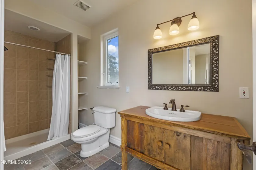 625 Onyo, Sparks, Nevada 89441, 4 Bedrooms Bedrooms, ,5 BathroomsBathrooms,Residential,Residential,Onyo,250056430