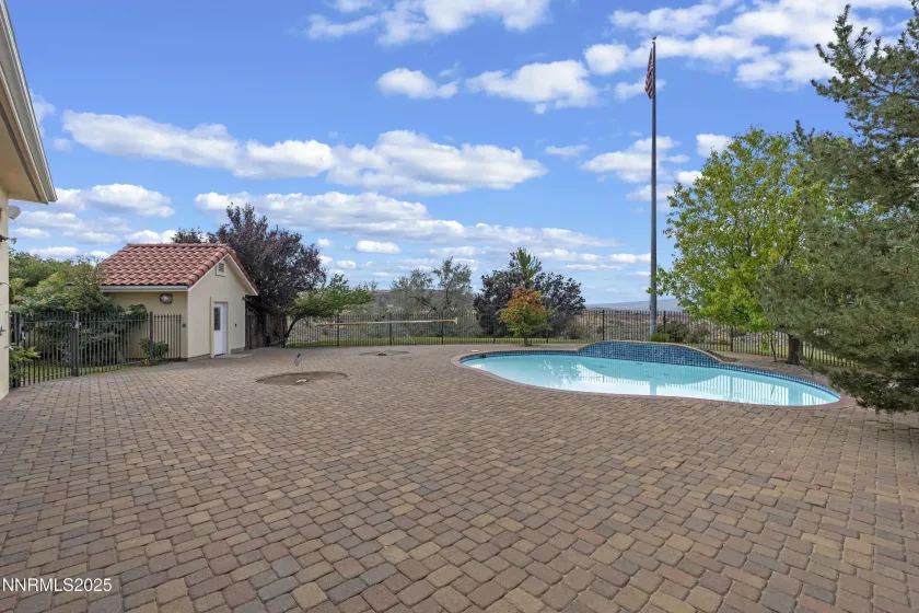 625 Onyo, Sparks, Nevada 89441, 4 Bedrooms Bedrooms, ,5 BathroomsBathrooms,Residential,Residential,Onyo,250056430
