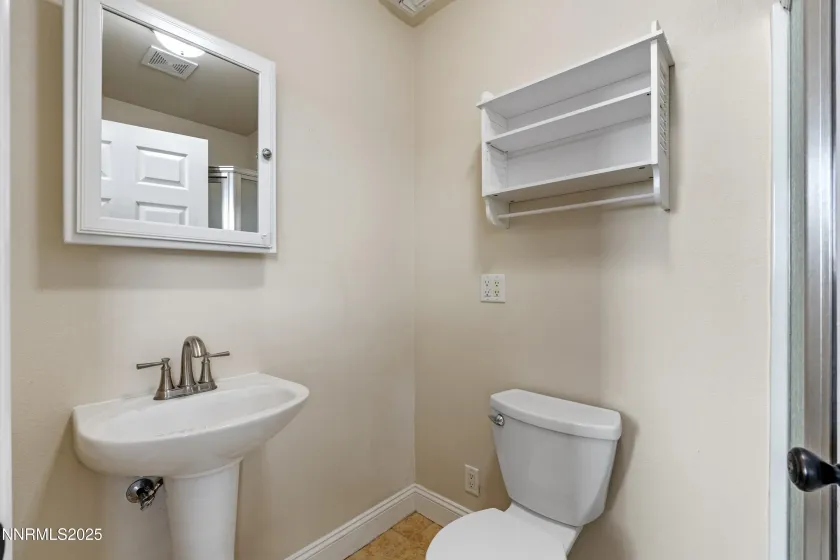 625 Onyo, Sparks, Nevada 89441, 4 Bedrooms Bedrooms, ,5 BathroomsBathrooms,Residential,Residential,Onyo,250056430