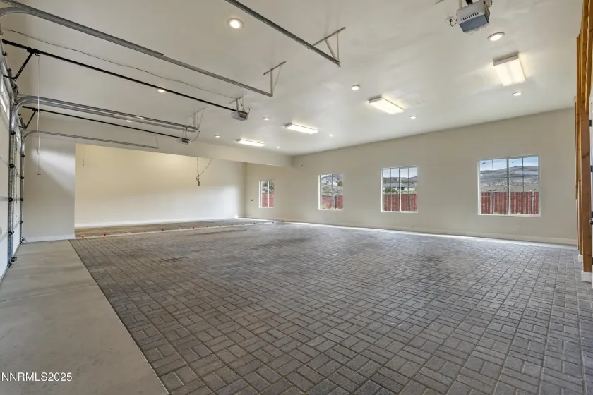 625 Onyo, Sparks, Nevada 89441, 4 Bedrooms Bedrooms, ,5 BathroomsBathrooms,Residential,Residential,Onyo,250056430