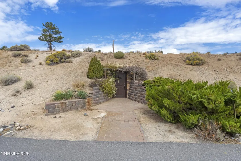 625 Onyo, Sparks, Nevada 89441, 4 Bedrooms Bedrooms, ,5 BathroomsBathrooms,Residential,Residential,Onyo,250056430