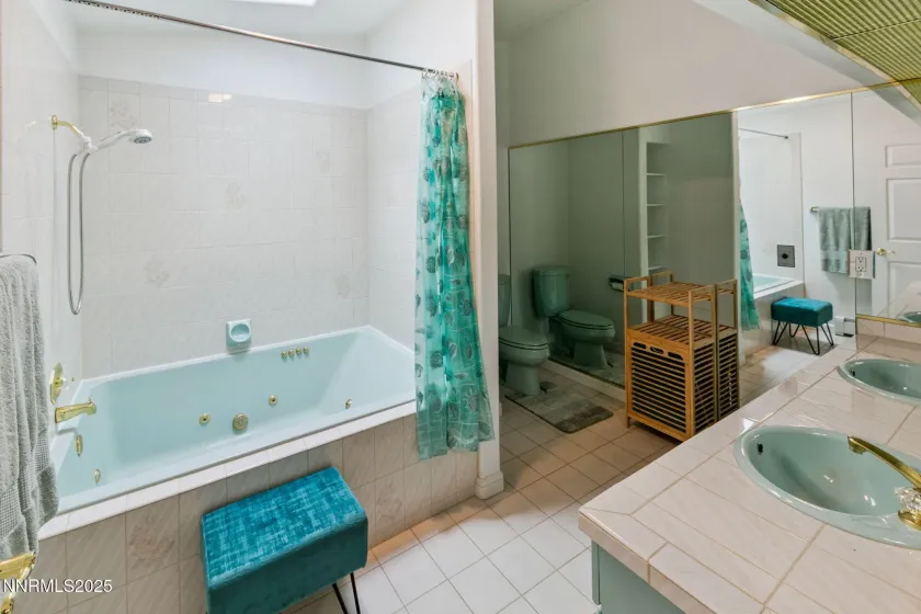 120 Country Club, Incline Village, Nevada 89451, 2 Bedrooms Bedrooms, ,3 BathroomsBathrooms,Residential,Residential,Country Club,250056431