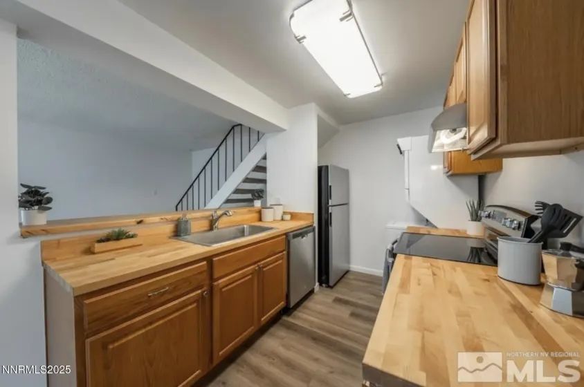 5030 Neil, Reno, Nevada 89502, 2 Bedrooms Bedrooms, ,1 BathroomBathrooms,Residential,Residential,Neil,250056433