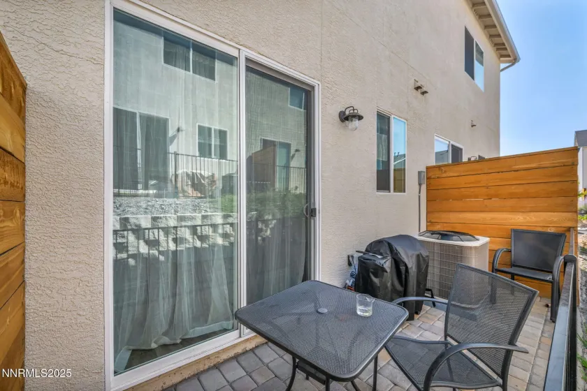 585 Logan Jacob, Reno, Nevada 89503, 2 Bedrooms Bedrooms, ,3 BathroomsBathrooms,Residential,Residential,Logan Jacob,250056438