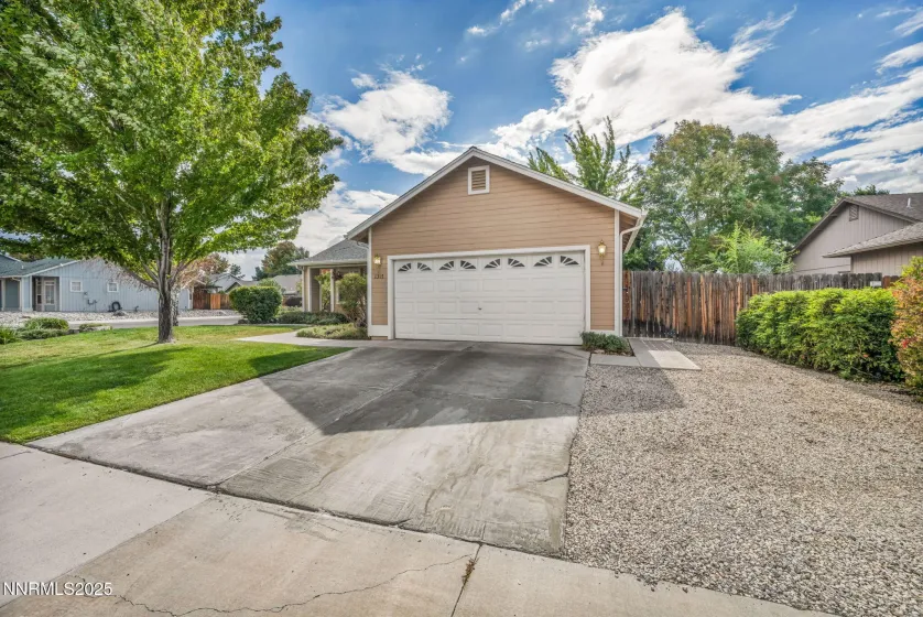 1317 Brooke, Gardnerville, Nevada 89410, 3 Bedrooms Bedrooms, ,2 BathroomsBathrooms,Residential,Residential,Brooke,250056443