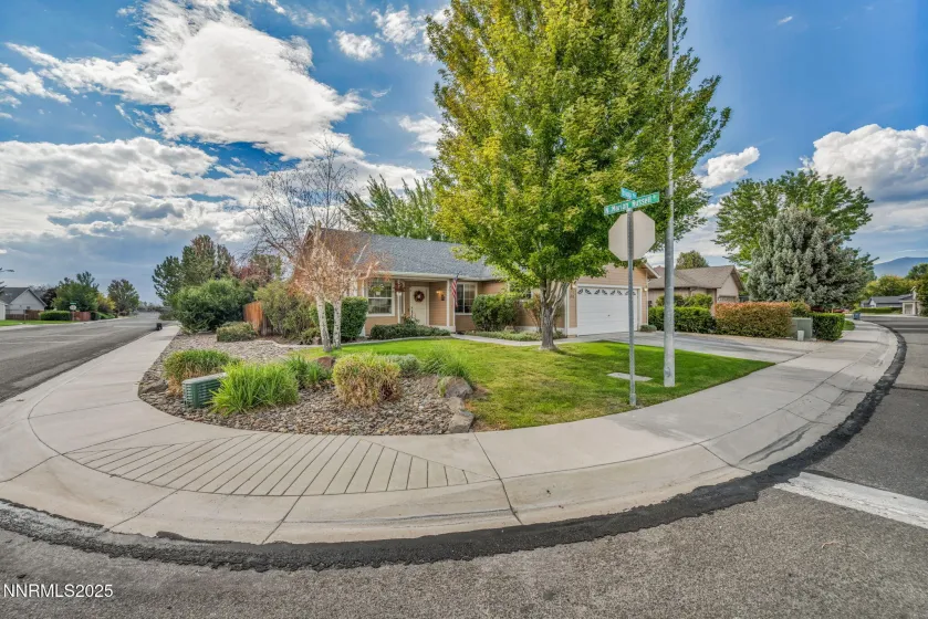 1317 Brooke, Gardnerville, Nevada 89410, 3 Bedrooms Bedrooms, ,2 BathroomsBathrooms,Residential,Residential,Brooke,250056443
