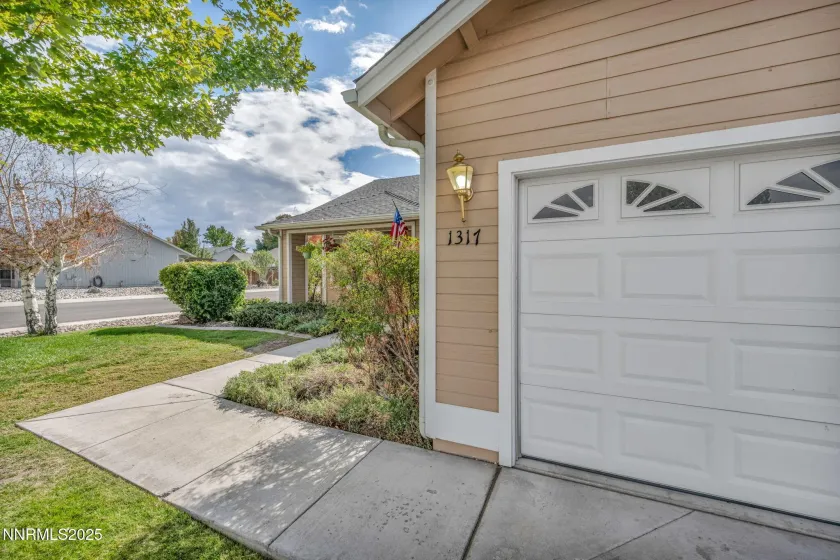 1317 Brooke, Gardnerville, Nevada 89410, 3 Bedrooms Bedrooms, ,2 BathroomsBathrooms,Residential,Residential,Brooke,250056443