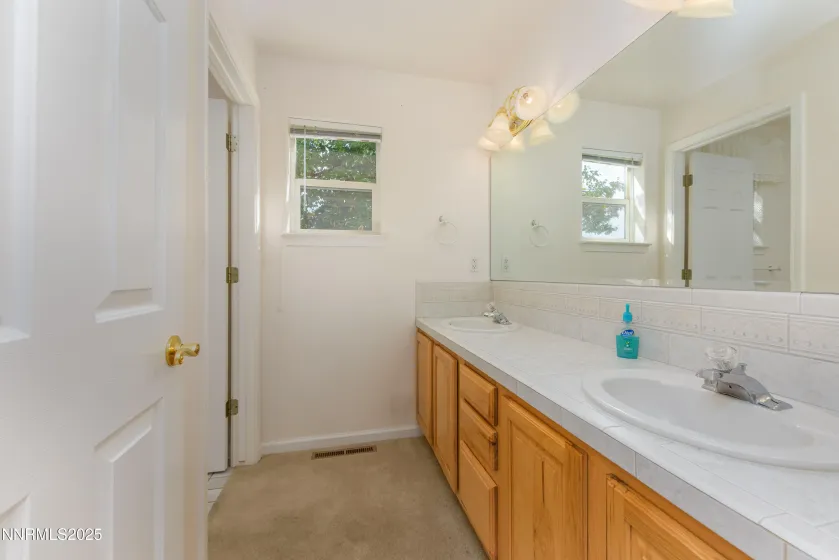 1336 Santa Cruz, Minden, Nevada 89423, 4 Bedrooms Bedrooms, ,3 BathroomsBathrooms,Residential,Residential,Santa Cruz,250056466
