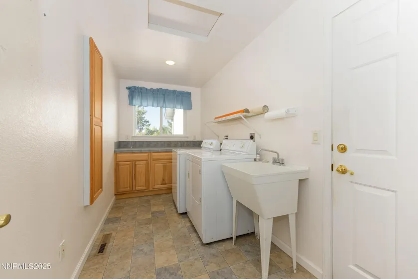 1336 Santa Cruz, Minden, Nevada 89423, 4 Bedrooms Bedrooms, ,3 BathroomsBathrooms,Residential,Residential,Santa Cruz,250056466