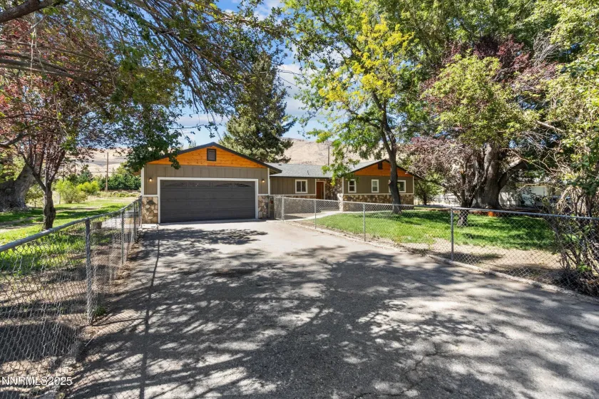 22855 Carriage, Reno, Nevada 89521, 3 Bedrooms Bedrooms, ,2 BathroomsBathrooms,Residential,Residential,Carriage,250054218