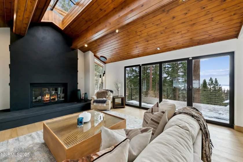 987 Wander, Incline Village, Nevada 89451, 4 Bedrooms Bedrooms, ,4 BathroomsBathrooms,Residential,Residential,Wander,250056457