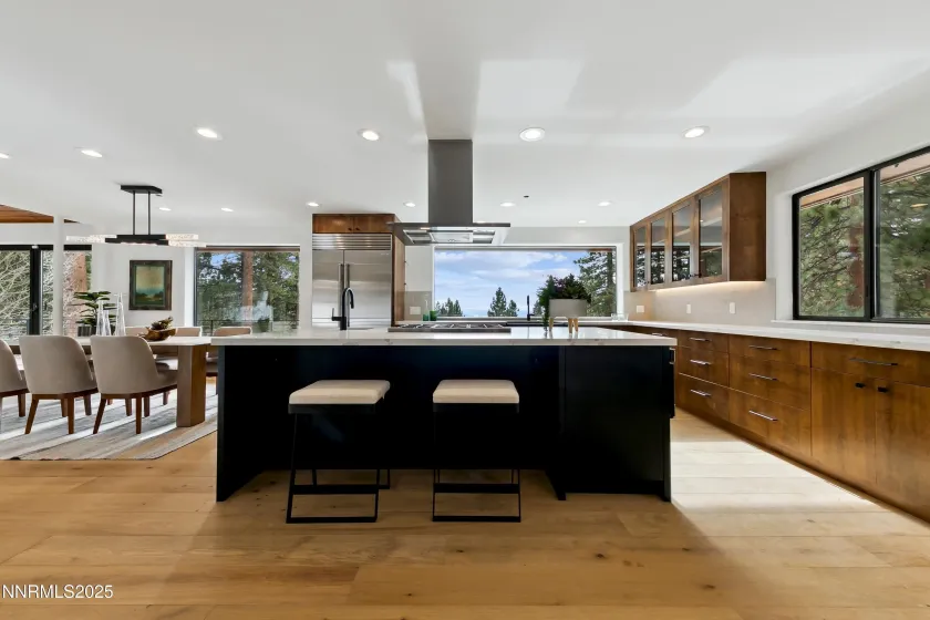 987 Wander, Incline Village, Nevada 89451, 4 Bedrooms Bedrooms, ,4 BathroomsBathrooms,Residential,Residential,Wander,250056457