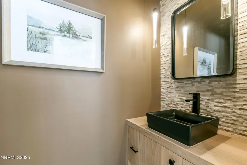 987 Wander, Incline Village, Nevada 89451, 4 Bedrooms Bedrooms, ,4 BathroomsBathrooms,Residential,Residential,Wander,250056457