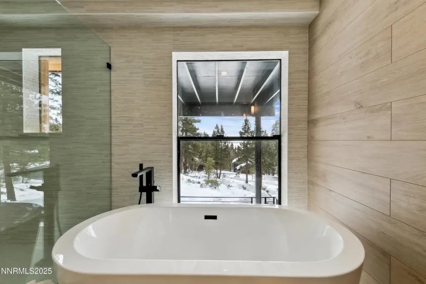 987 Wander, Incline Village, Nevada 89451, 4 Bedrooms Bedrooms, ,4 BathroomsBathrooms,Residential,Residential,Wander,250056457