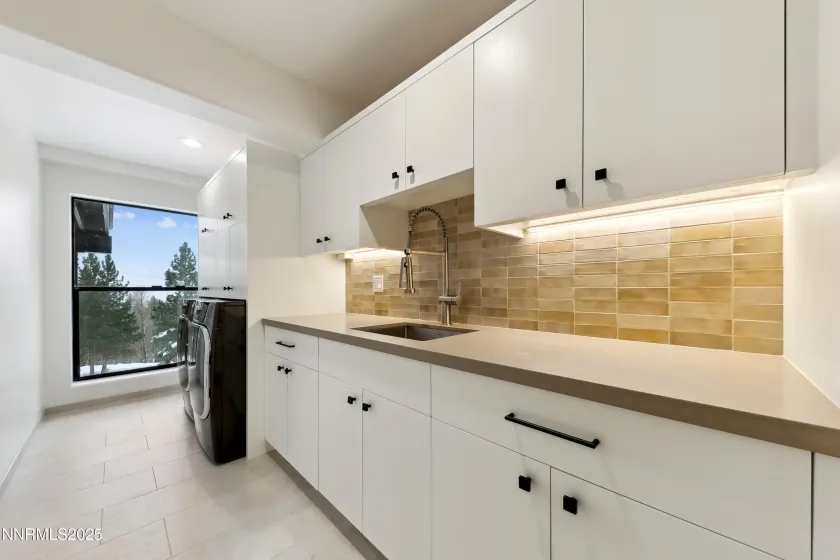 987 Wander, Incline Village, Nevada 89451, 4 Bedrooms Bedrooms, ,4 BathroomsBathrooms,Residential,Residential,Wander,250056457