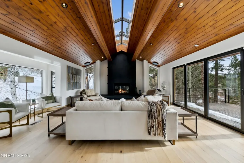 987 Wander, Incline Village, Nevada 89451, 4 Bedrooms Bedrooms, ,4 BathroomsBathrooms,Residential,Residential,Wander,250056457