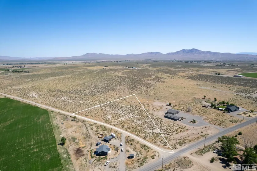 70 Foothill, Smith Valley, Nevada 89430, ,Land,Residential,Foothill,250056461