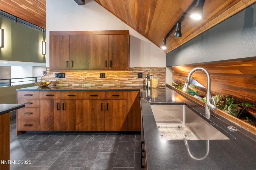 2521 Lake Ridge Shores, Reno, Nevada 89519, 2 Bedrooms Bedrooms, ,2 BathroomsBathrooms,Residential,Residential,Lake Ridge Shores,250056468