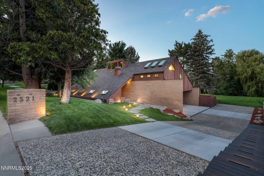 2521 Lake Ridge Shores, Reno, Nevada 89519, 2 Bedrooms Bedrooms, ,2 BathroomsBathrooms,Residential,Residential,Lake Ridge Shores,250056468