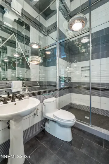 2521 Lake Ridge Shores, Reno, Nevada 89519, 2 Bedrooms Bedrooms, ,2 BathroomsBathrooms,Residential,Residential,Lake Ridge Shores,250056468