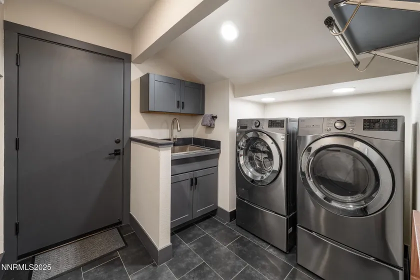 2521 Lake Ridge Shores, Reno, Nevada 89519, 2 Bedrooms Bedrooms, ,2 BathroomsBathrooms,Residential,Residential,Lake Ridge Shores,250056468