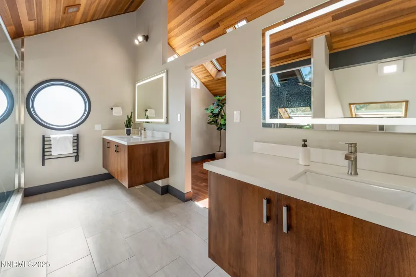 2521 Lake Ridge Shores, Reno, Nevada 89519, 2 Bedrooms Bedrooms, ,2 BathroomsBathrooms,Residential,Residential,Lake Ridge Shores,250056468