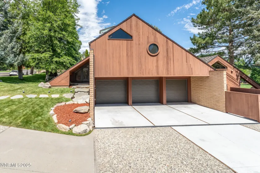 2521 Lake Ridge Shores, Reno, Nevada 89519, 2 Bedrooms Bedrooms, ,2 BathroomsBathrooms,Residential,Residential,Lake Ridge Shores,250056468